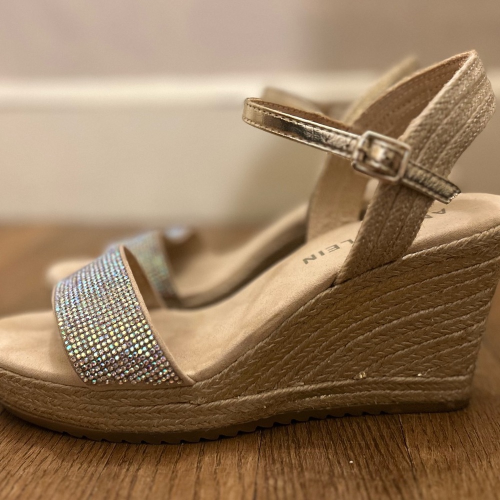 SPARKLY Anne Klein Wedge Sandals